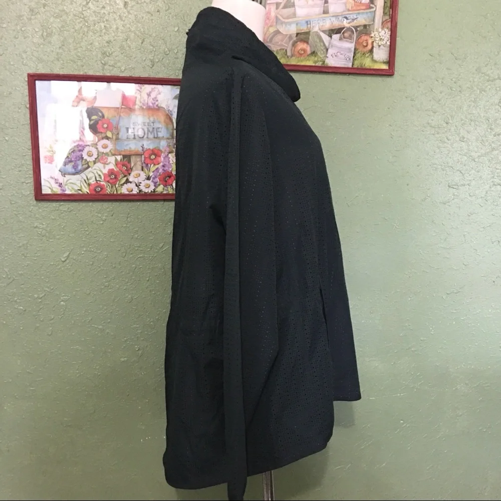 Fabletics Liora Pullover Windbreaker Jacket - Picture 7 of 8